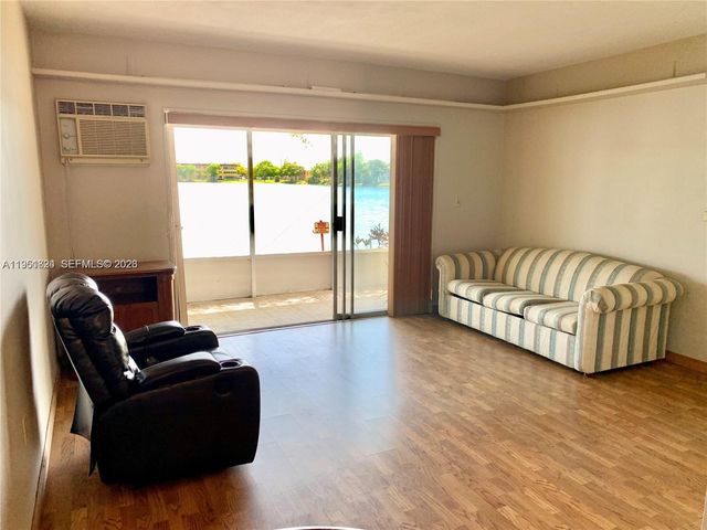 270 NE 191st St 105, Miami, FL 33179