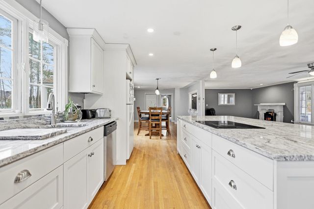 773 Mammoth Road, Pelham, NH 03076