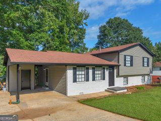 6637 Bedford Road, Rex, GA 30273