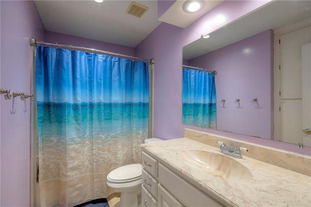 1121 S Stagecoach Place, Olathe, KS 66062