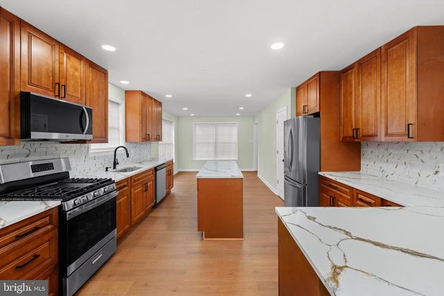 500 MAGNOLIA ST, Beverly, NJ 08010