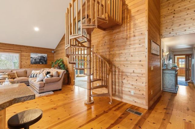 7594 Leahs Way, Browns Valley, CA 95918