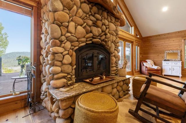 7594 Leahs Way, Browns Valley, CA 95918