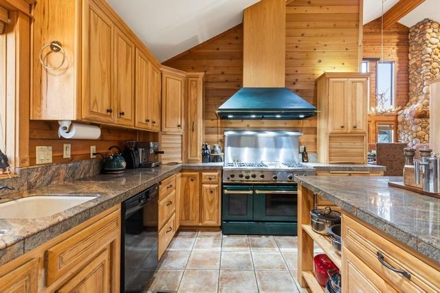 7594 Leahs Way, Browns Valley, CA 95918