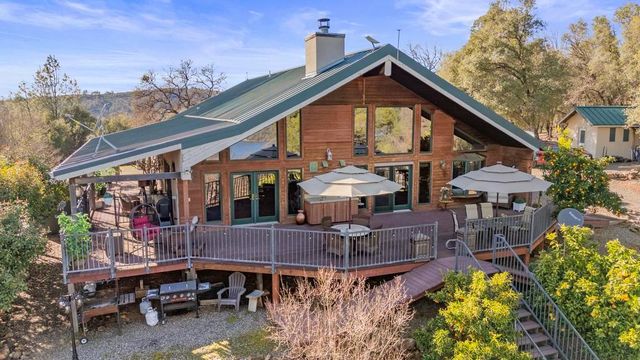 7594 Leahs Way, Browns Valley, CA 95918