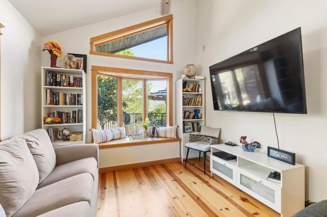 7594 Leahs Way, Browns Valley, CA 95918