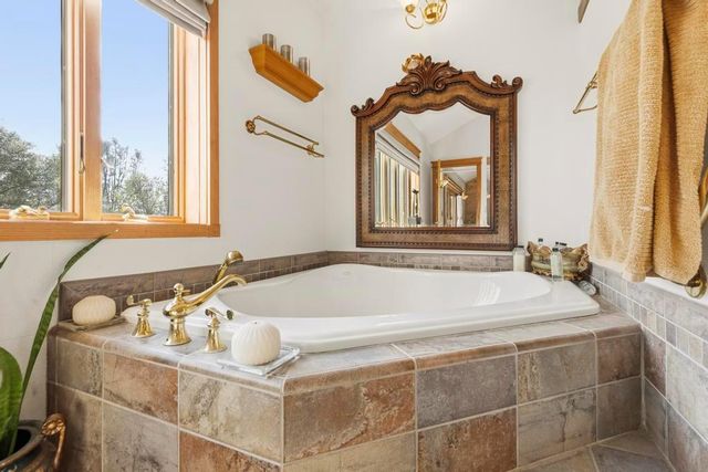 7594 Leahs Way, Browns Valley, CA 95918