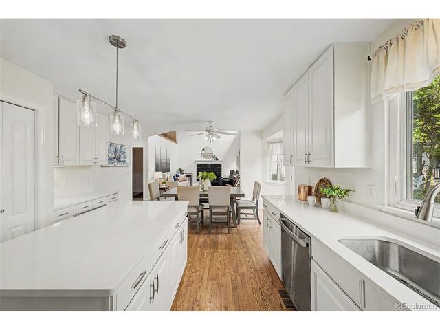 105 Wolf Creek Trl, Broomfield, CO 80020