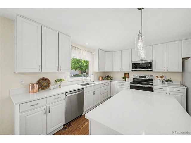 105 Wolf Creek Trl, Broomfield, CO 80020