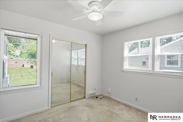 1033 N 76th Street, Omaha, NE 68114