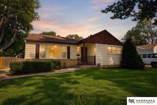 1033 N 76th Street, Omaha, NE 68114