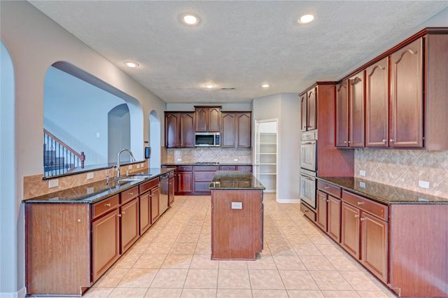 2409 Shorebrook Drive, Pearland, TX 77584