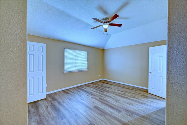 2409 Shorebrook Drive, Pearland, TX 77584