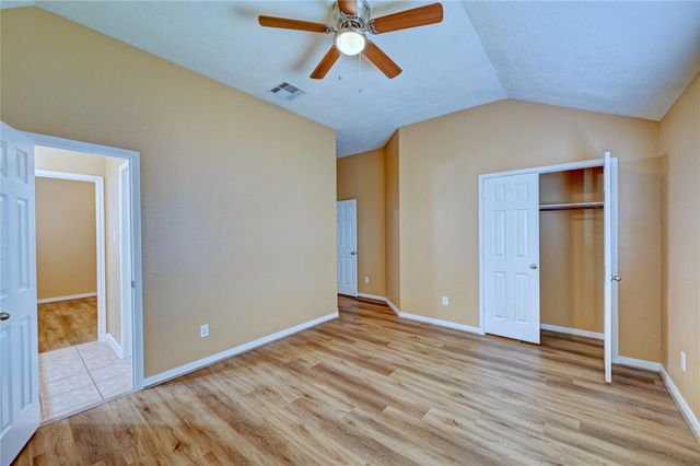 2409 Shorebrook Drive, Pearland, TX 77584