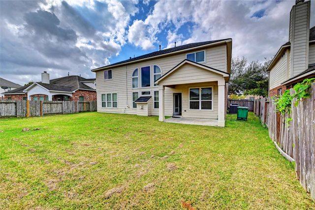 2409 Shorebrook Drive, Pearland, TX 77584