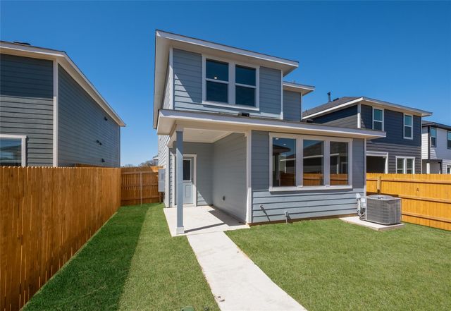 308 Puerto Plata Ave, Bastrop, TX 78602