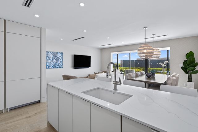 5720 Old Ocean Boulevard 5e, Ocean Ridge, FL 33435