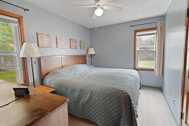2735 Fox Grove DRIVE, Waterford, WI 53185
