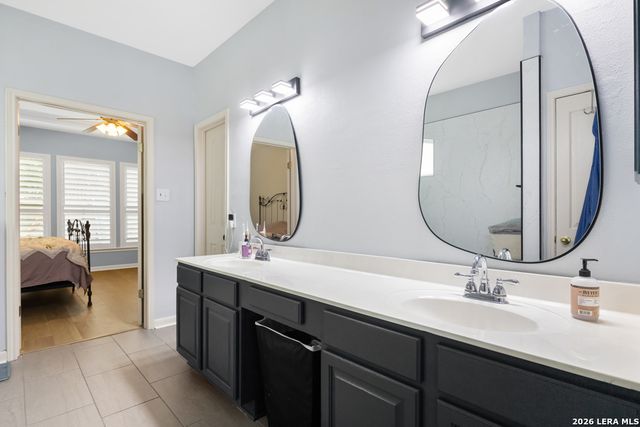 1318 Barton Crk, San Antonio, TX 78258