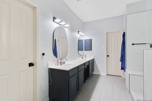 1318 Barton Crk, San Antonio, TX 78258
