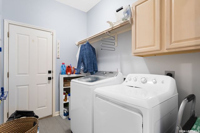 1318 Barton Crk, San Antonio, TX 78258