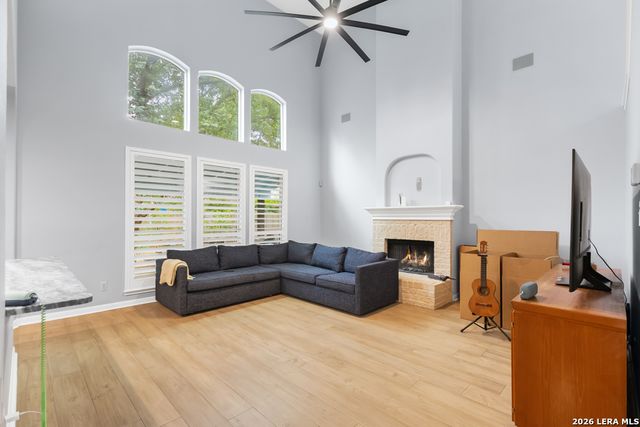 1318 Barton Crk, San Antonio, TX 78258