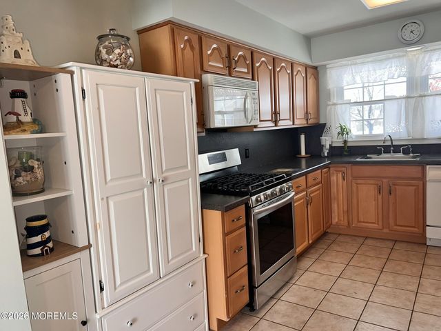 491 Coral Lane, Manahawkin, NJ 08050