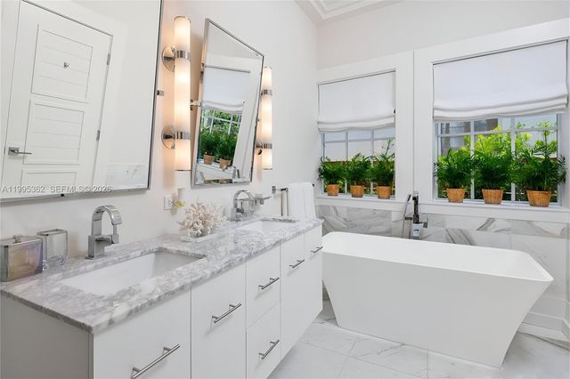 2575 Pine Tree Dr ., Miami Beach, FL 33140