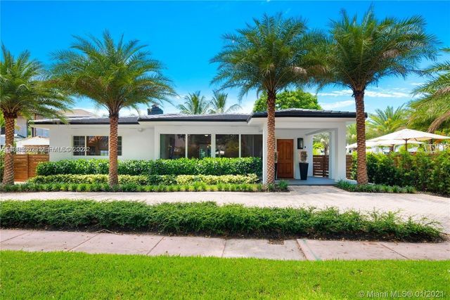 2575 Pine Tree Dr ., Miami Beach, FL 33140