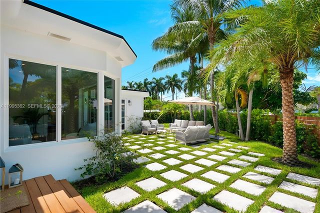 2575 Pine Tree Dr ., Miami Beach, FL 33140