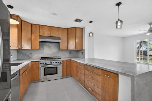 467 NE 31st Street, Boca Raton, FL 33431