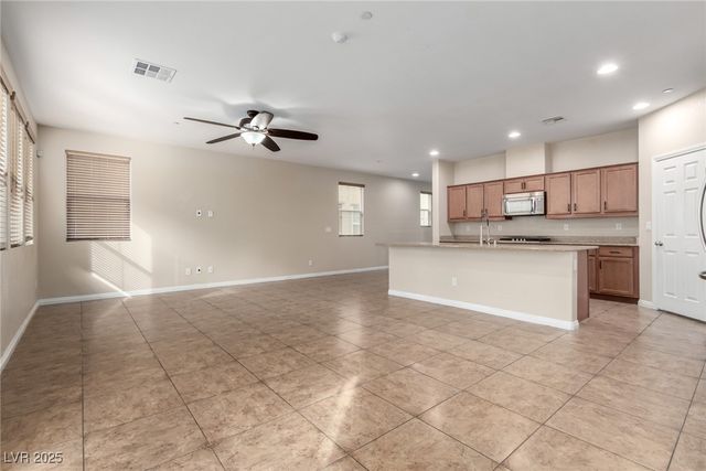 945 Spiracle Avenue, Henderson, NV 89002