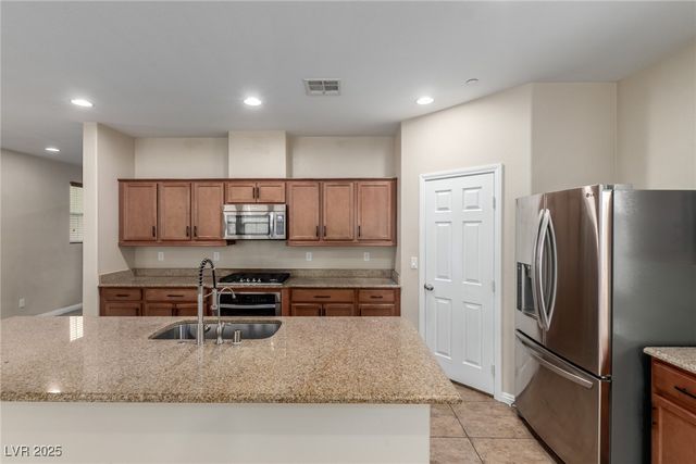 945 Spiracle Avenue, Henderson, NV 89002