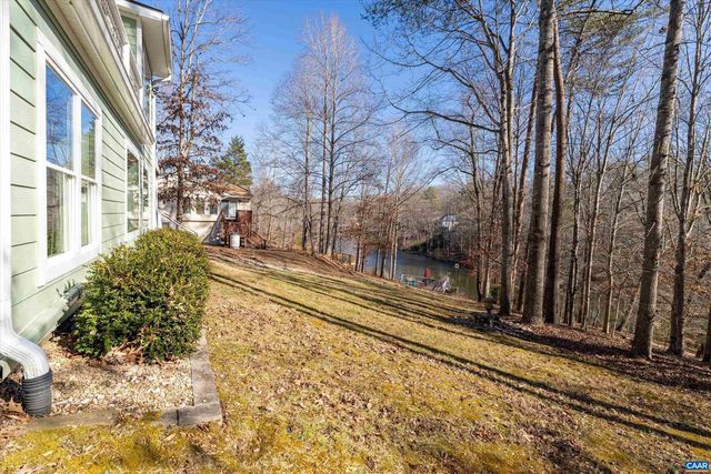 9 VINE RIDGE DR, Palmyra, VA 22963