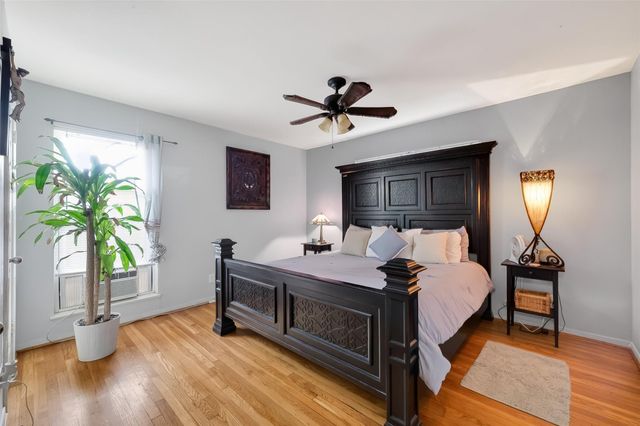 5611 W Airport Boulevard, Houston, TX 77035