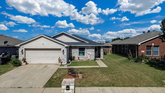 2612 Diver Court, Fort Worth, TX 76119