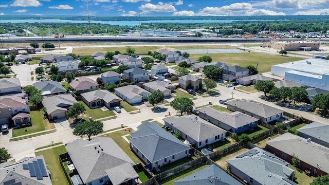 2612 Diver Court, Fort Worth, TX 76119