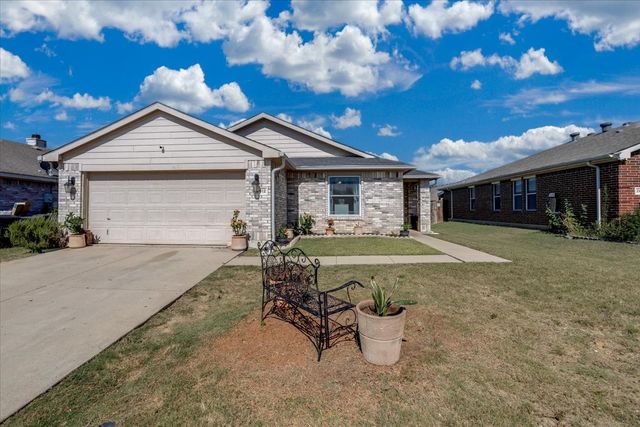 2612 Diver Court, Fort Worth, TX 76119