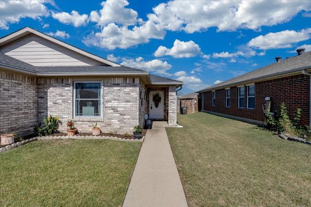 2612 Diver Court, Fort Worth, TX 76119
