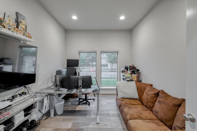2424 Orchard WAY, Leander, TX 78641
