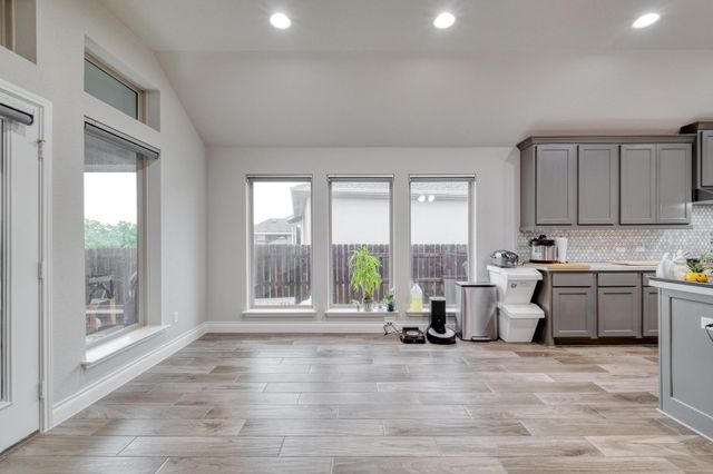 2424 Orchard WAY, Leander, TX 78641