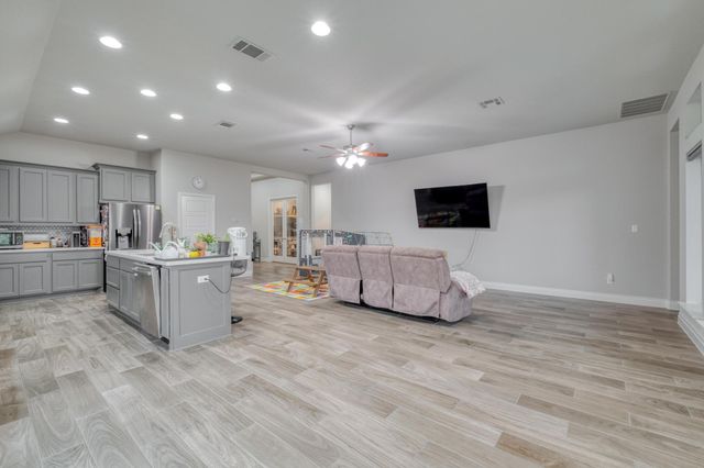 2424 Orchard WAY, Leander, TX 78641