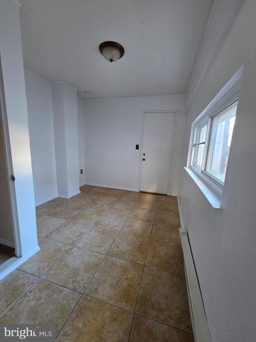 537 WINDSOR ST, Reading, PA 19601