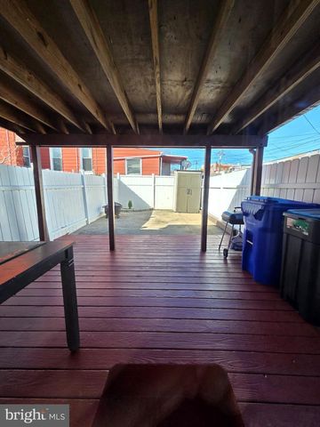 537 WINDSOR ST, Reading, PA 19601