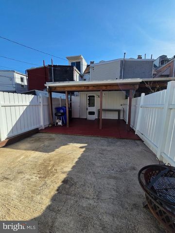 537 WINDSOR ST, Reading, PA 19601