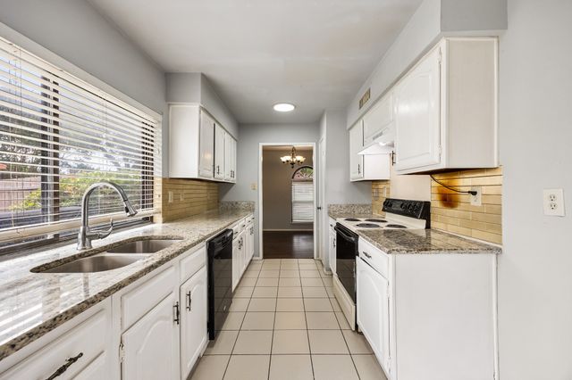 2933 Silverdale Lane, Garland, TX 75044
