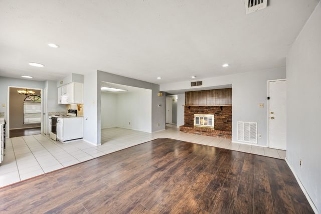 2933 Silverdale Lane, Garland, TX 75044