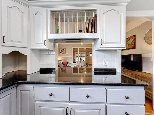 311 S CENTRAL AVENUE, Umatilla, FL 32784