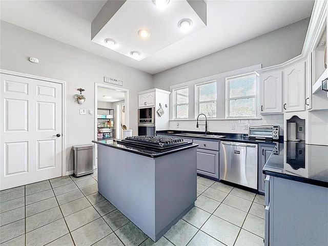 311 S CENTRAL AVENUE, Umatilla, FL 32784