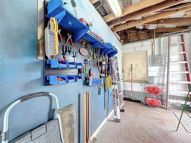 311 S CENTRAL AVENUE, Umatilla, FL 32784